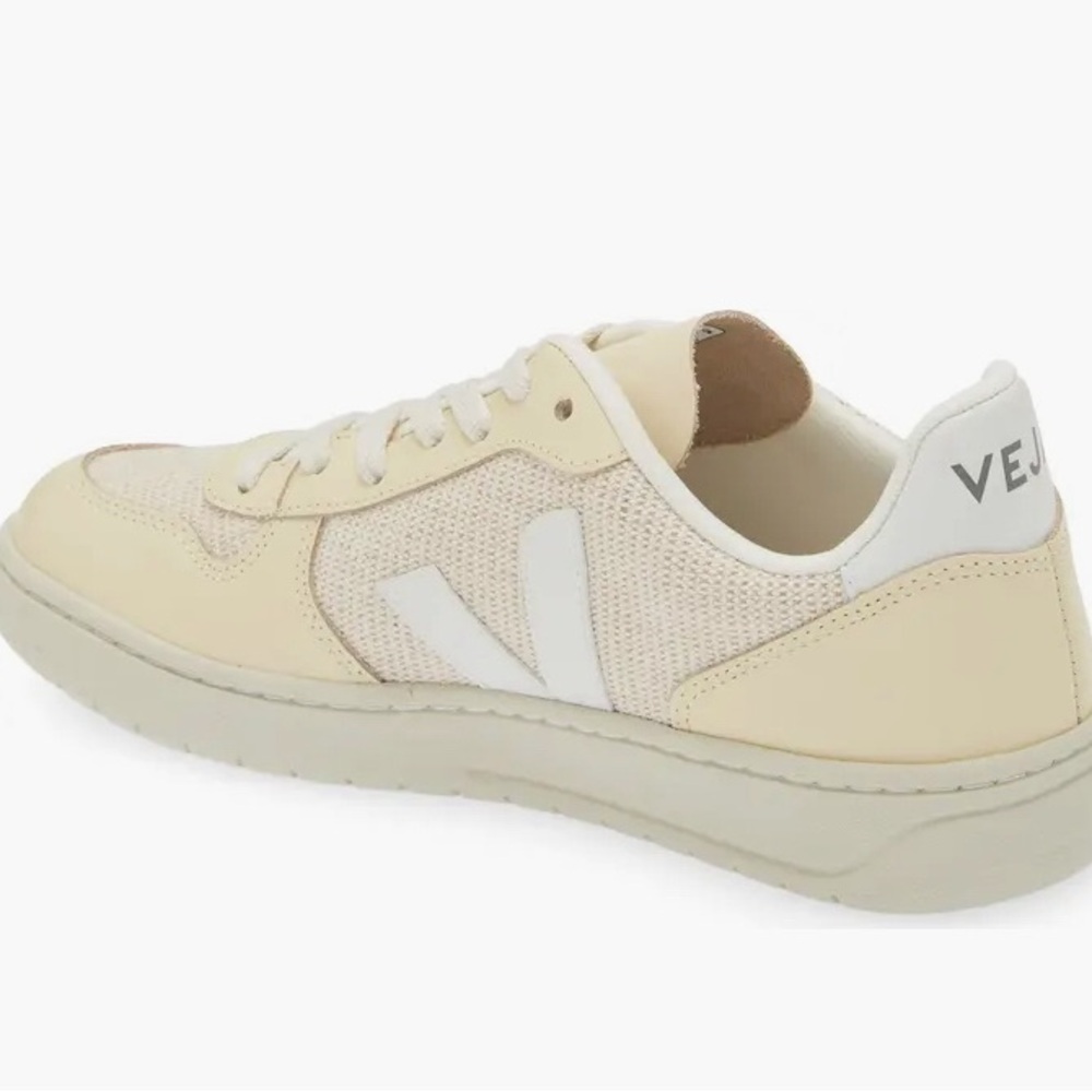 Veja V-10 J-mesh Jute & cotton low top Sneakers EU 40 / US 9, EUC